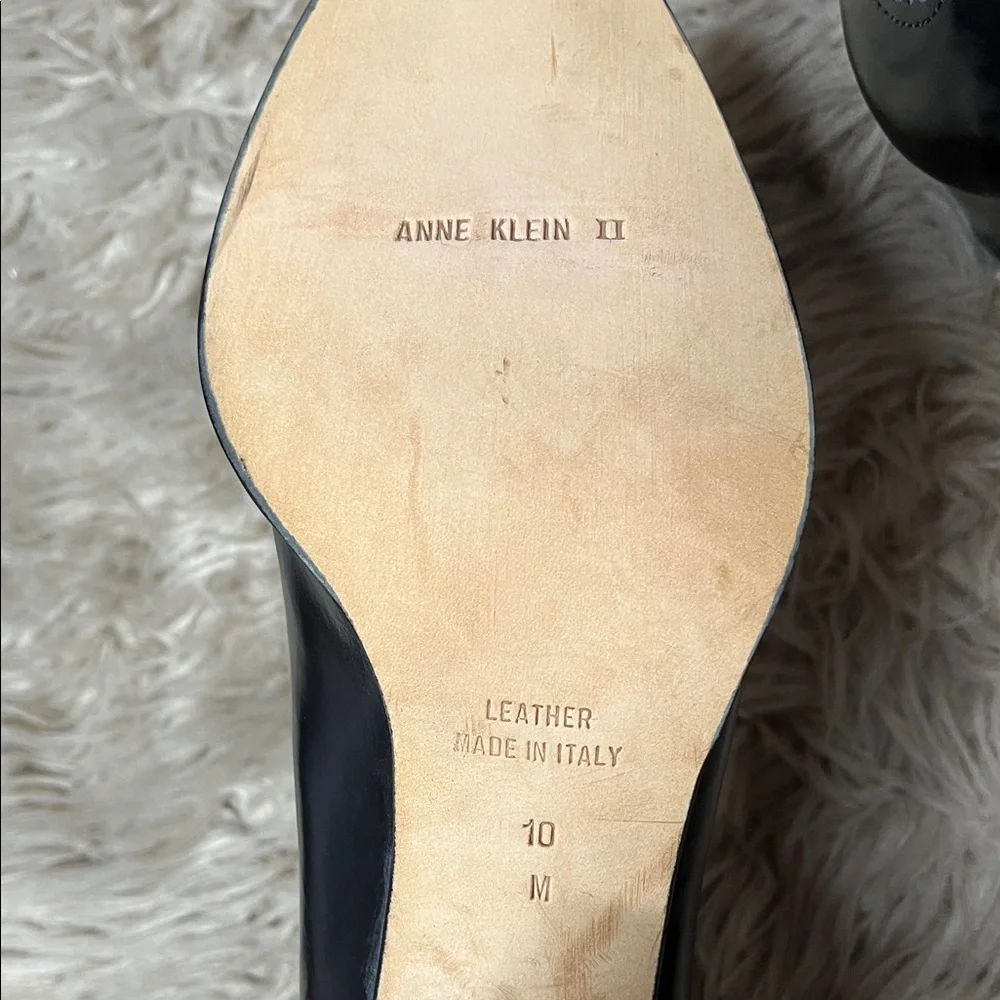 Anne Klein Black Patent Block Heel Pumps with Brogue Detail - Picture 6 of 8